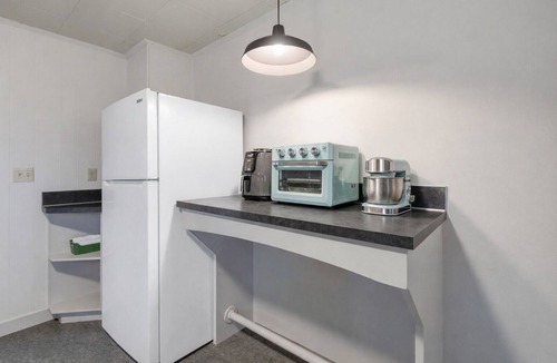 Olympia House | Charming 1900s 2BR Olympia home—walkable to downtown, pet-friendly