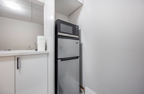 Niagara Falls Apartment | Charming 1BD Getaway - Unwind Near Niagara Falls