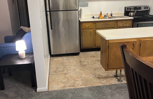 Finneytown Apartment | Charming 2-bedroom apartment with WiFi, AC in pleasant Cincinnati, OH