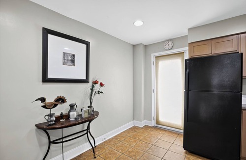 Canton House | Charming 2-bedroom townhome in beautiful Baltimore with central AC/Free internet