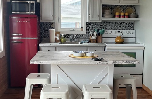 Fernwood Cottage | Charming 3-Bedroom Beachfront Cottage with stunning Confederation Bridge view