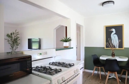 Ferndale House | Charming 3br Bungalow - Park Facing