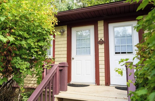 Saint Patrick Cabin | Charming Countryside Cabin. Pet-Friendly!