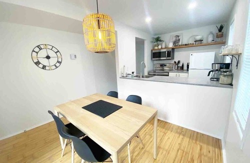 Fredericton House | Charming downtown apartment located in a 2 unit home