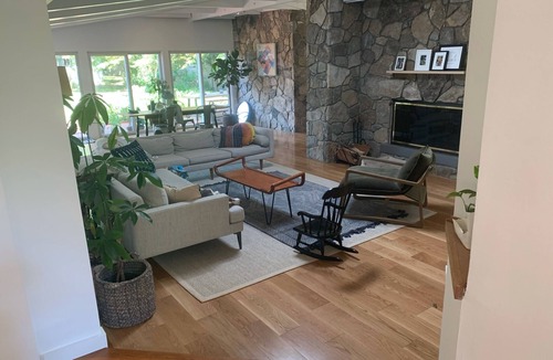 Putnam Valley House | Charming rustic and chic lake-front 3-bedroom house in serene Putnam Valley