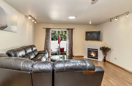 Murphys Corner House | Cheerful 3 bedroom Rambler near Boeing and Costco