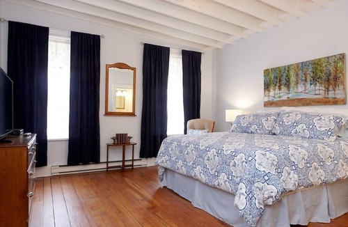 Glen Williams Hotel | Cheltenham Suites