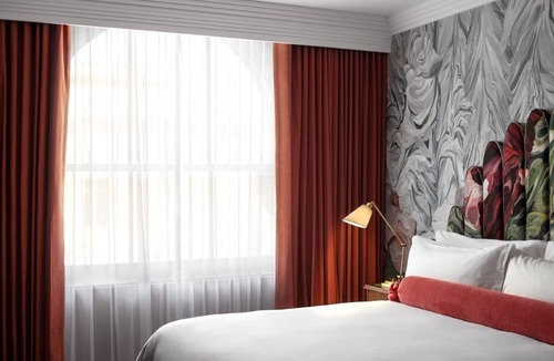 Chinatown Hotel | Chic DC Haven | 3 Units | Gym Access | Near Landmarks & Dining