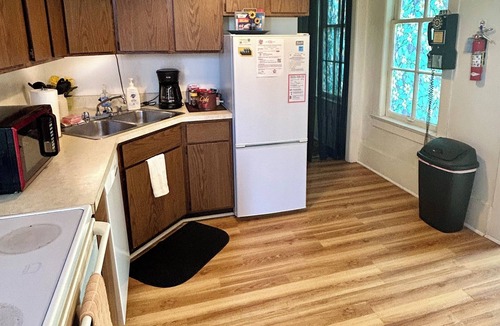 Ypsilanti Apartment | Classic & Charming Downtown Loft
