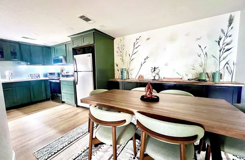 Sugar Mountain Apartment | CloudSide@Sugar Pool/Hot Tub/Sauna/Ski/Snowboard/Endless Mountain Views!