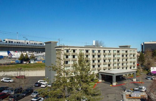 SeaTac Hotel | Coast Gateway Hotel