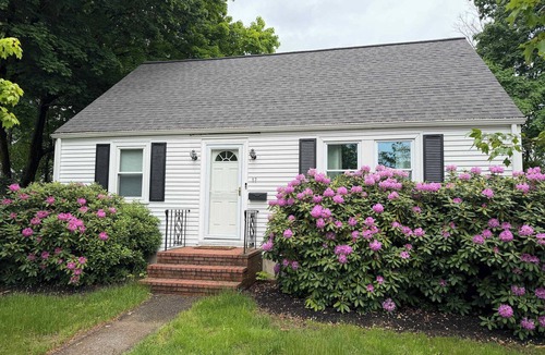 Foxboro House | Comfortable 4 Bed Home close to Gillette