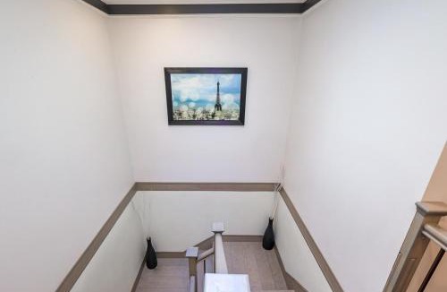 Hastings House | Comfy & Spacious 5BR Home in Vancouver for Groups