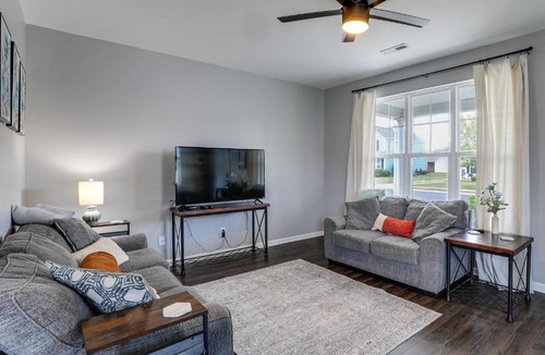 Moncks Corner House | Community Pools + Dock: Moncks Corner Getaway