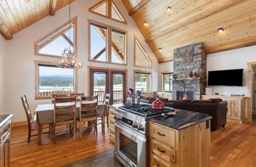 Grantsdale Apartment | * * *Como Peaks Cabin* * *