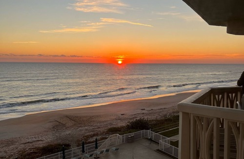 Ormond-by-the-Sea Condo | CONDO DIRECTLY ON OCEAN! 2/2 CORNER UNIT WITH SUNRISE & SUNSET BEACH VIEWS!