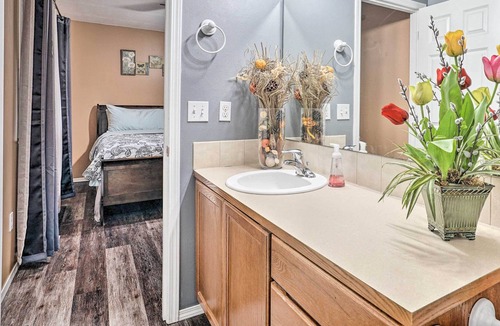 Everett House | Convenient Everett Home w/ Private Deck