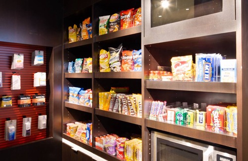 Auburndale Hotel | Courtyard by Marriott New York Queens/Fresh Meadows