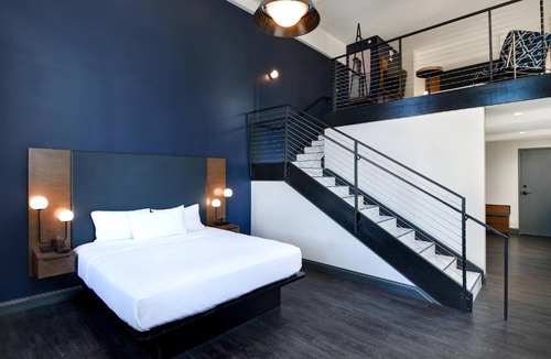 Central Business District Hotel | Courtyard by Marriott Cincinnati Downtown