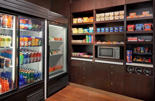 Kingston Hotel | Courtyard by Marriott Kingston Highway 401/Division Street