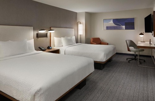 Rosemount Hotel | Courtyard by Marriott Kitchener