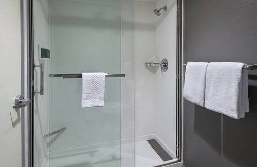 Norwalk Hotel | Courtyard by Marriott Norwalk