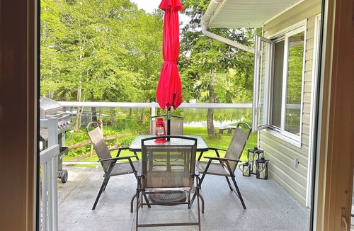 Newport Landing House | Cove Cottage @ Mockingee