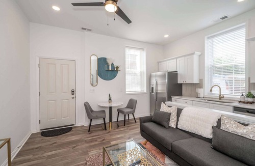 Covington Condo | Covington Charm 201