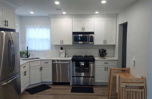 Bayville House | Cozy 3 bedroom ranch.