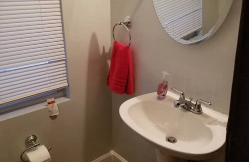 Downtown Baltimore Apartment | Cozy and blocks from M&T Stadium/Camden Yards