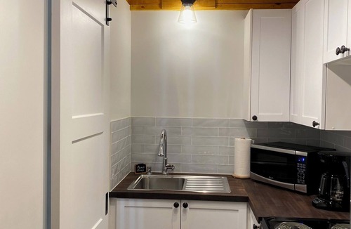 Mount Currie Cabin | Cozy private 1 Bedroom & Loft cabin in the forest. Rustic with Modern features.