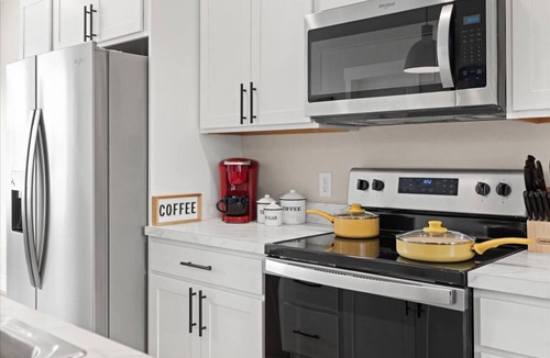 Billings House | Crash with Class in this Townhome