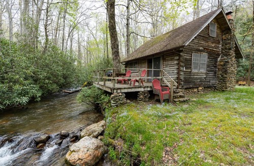 Kyle Villa | Creekside Hideaway Rustic Cabin - Secluded, Creekside Family Cabin