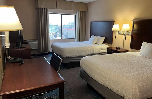 Endion Hotel | Days Inn by Wyndham Duluth Lakewalk