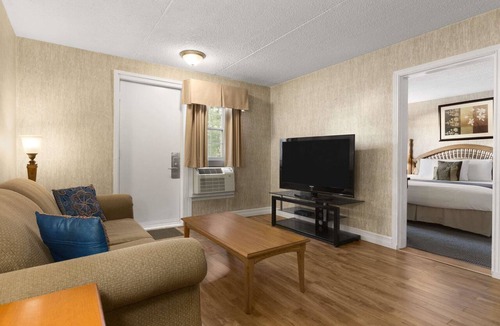 Bridgewater Hotel | Days Inn & Conference Center by Wyndham Bridgewater