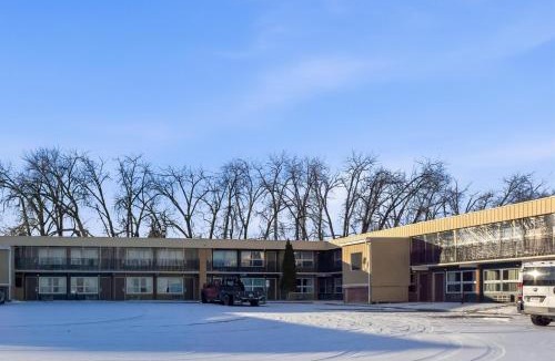 Devils Lake Hotel | Devils Lake Inn By OYO Near Devils Lake Regional Airport