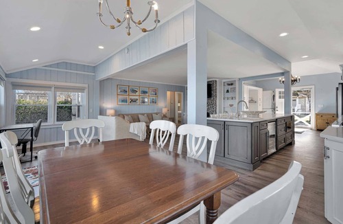 Wading River House | Direct Waterfront Stella Retreat | North Fork