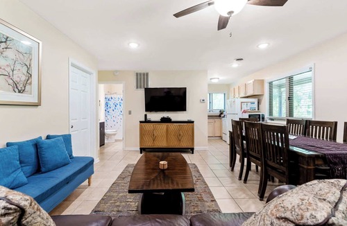 Kendall House | Dog-Friendly Cottage with Hot Tub & Lake Access