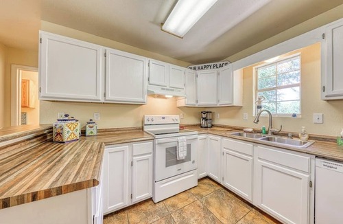 Buchanan Dam House | Dog-friendly riverfront home with outdoor space