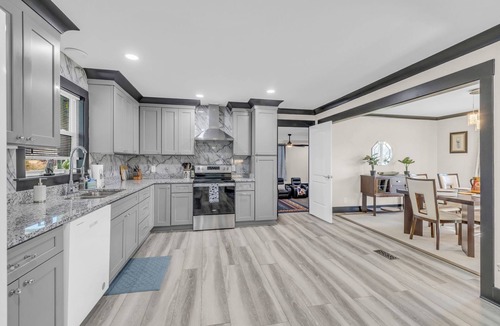 Murfreesboro House | Double Diamond Rentals - Luxe Retreat/4bd-Pool-Golf
