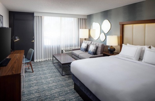 Andover Hotel | DoubleTree by Hilton Boston - Andover
