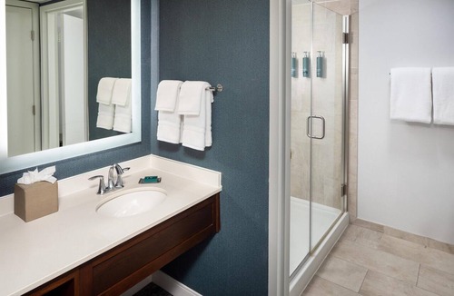 Andover Hotel | DoubleTree by Hilton Boston - Andover