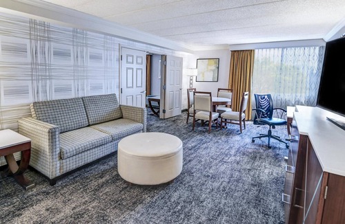 Madison Hotel | DoubleTree by Hilton Madison Downtown