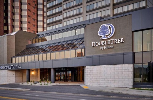 Windsor Hotel | DoubleTree by Hilton Windsor, ON