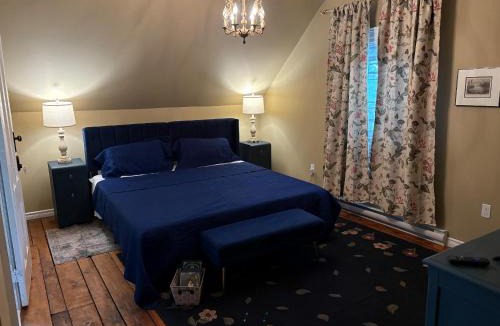 Digby House | Downtown Digby-Harborview Heritage House 1838-King Suite