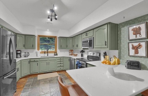 Cresco House | Dream Poconos Gateway Your private farm experience