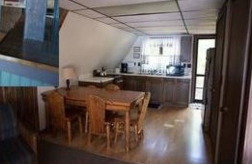 Hawks House | EAGLE'S NEST