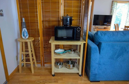 Syracuse House | Easy Access 1BR Home Step-Free Comfort 10 mins SU