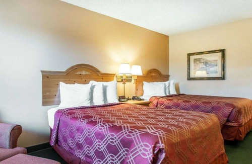 Springfield Hotel | Econo Lodge Springfield I-44
