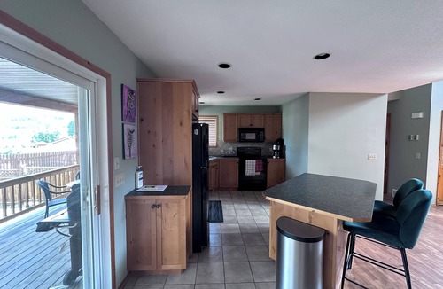 Edgewater Cabin | Edgewater Escape: Your Cozy Cabin Getaway